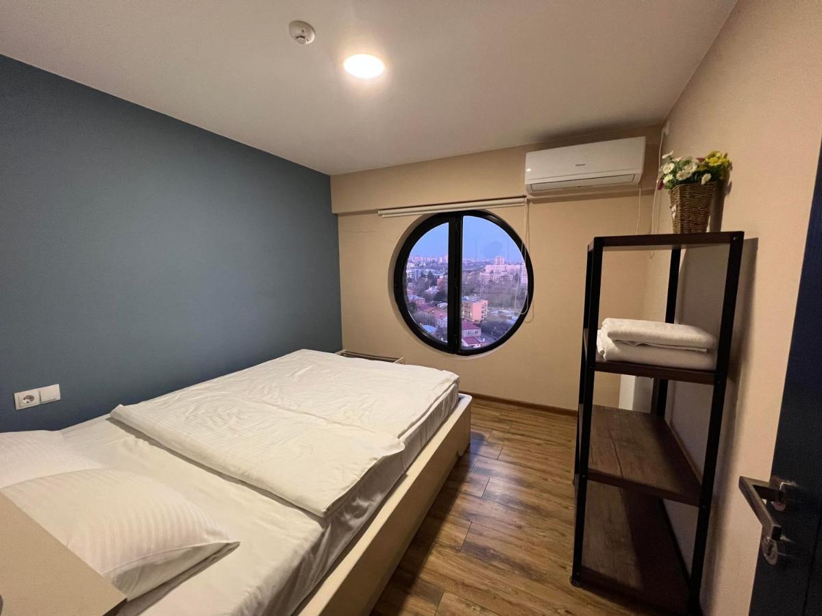 Hotel Sky Room Tbilisi Buitenkant foto
