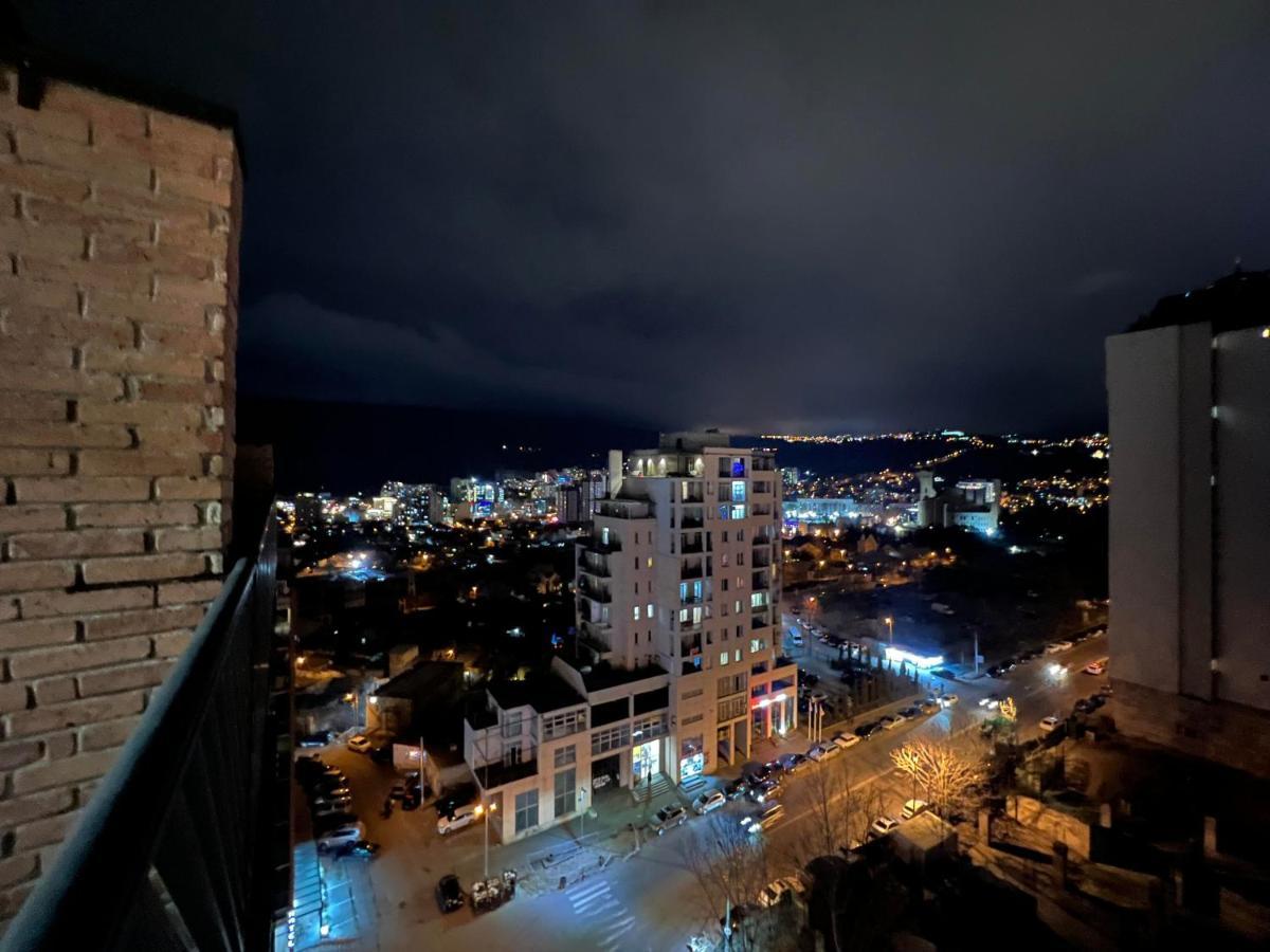 Hotel Sky Room Tbilisi Buitenkant foto